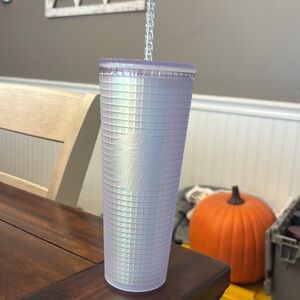 24 ounce Starbucks cup